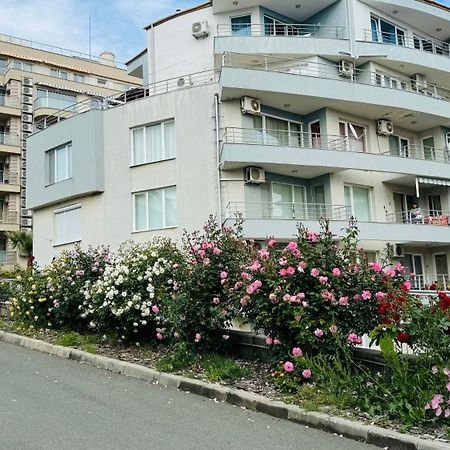 Апартаменти "Бриз" Sveti Vlas Esterno foto