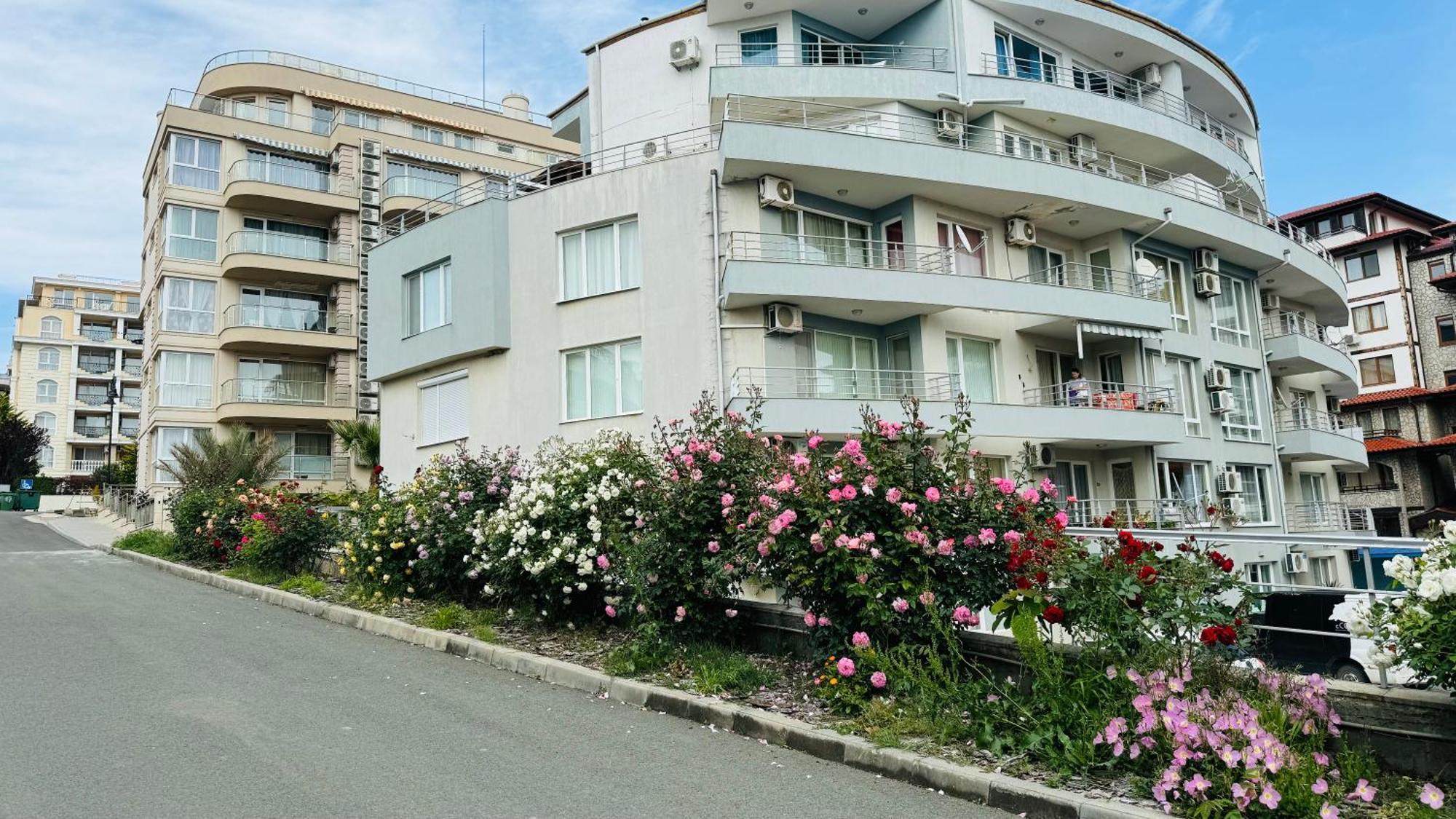 Апартаменти "Бриз" Sveti Vlas Esterno foto