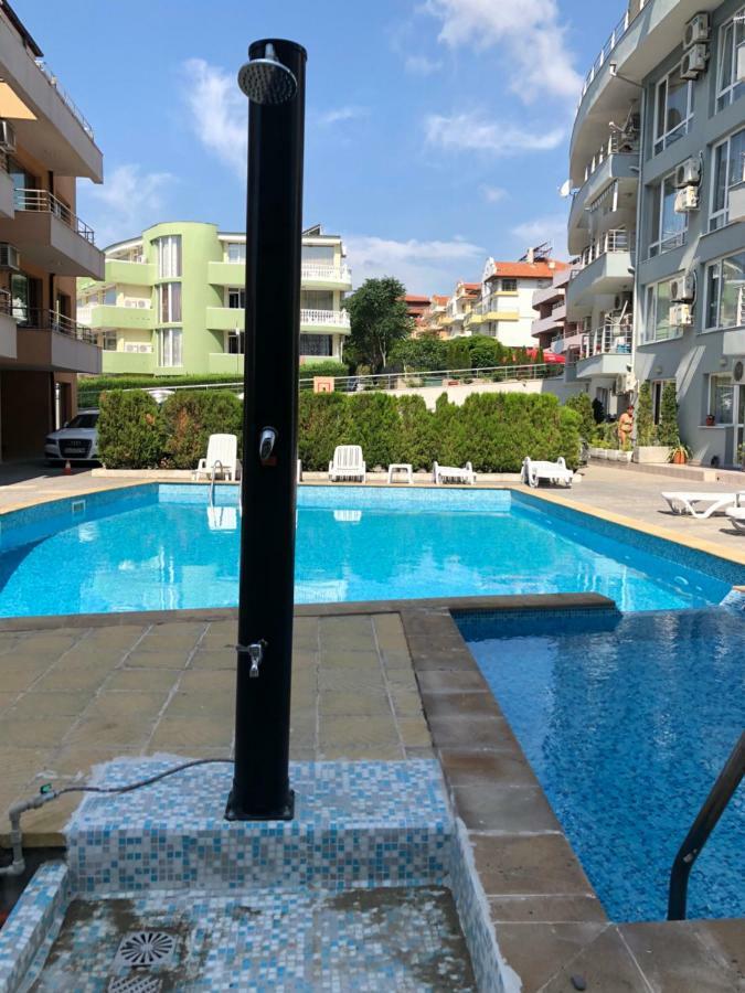Апартаменти "Бриз" Sveti Vlas Esterno foto