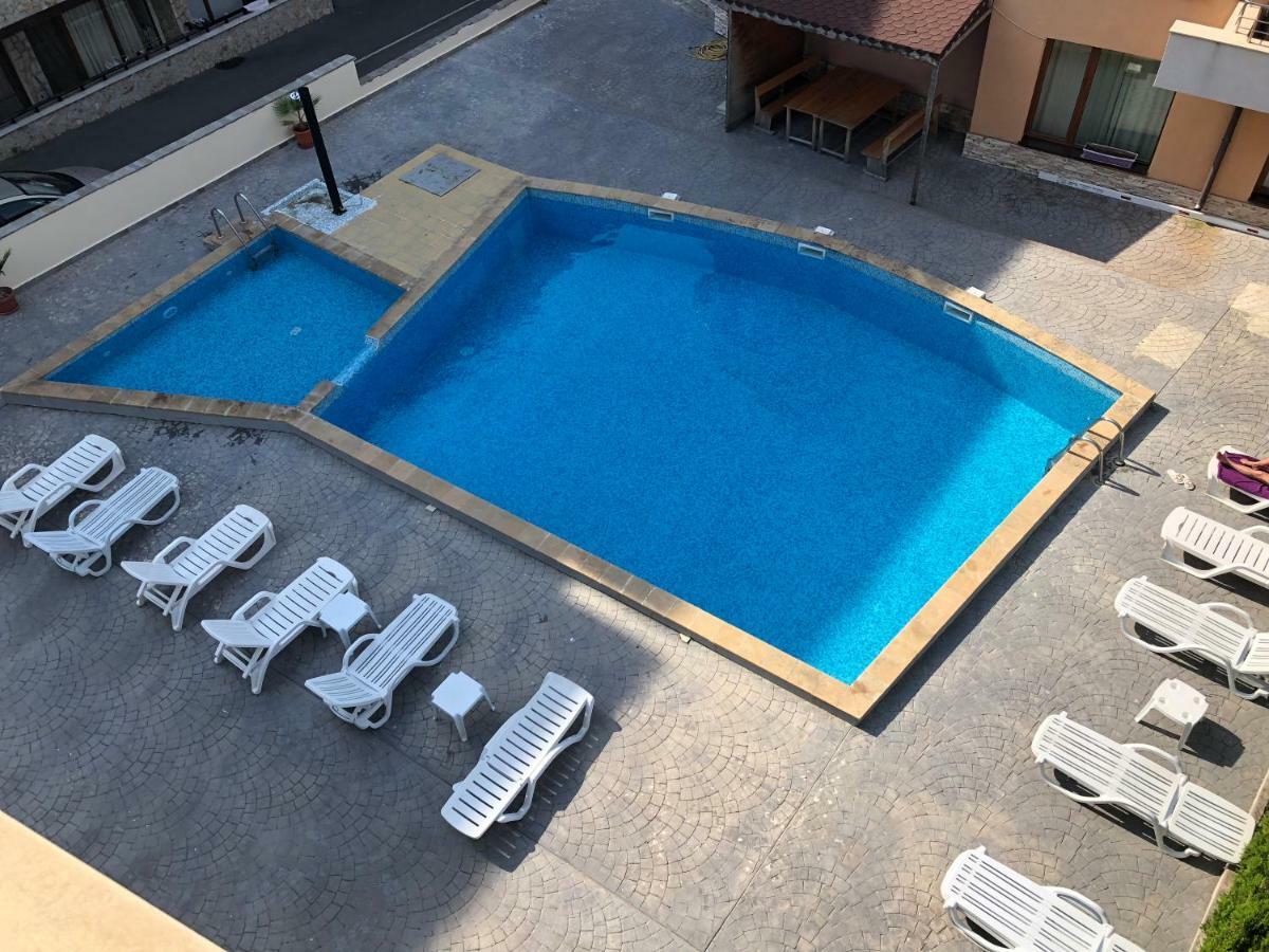 Апартаменти "Бриз" Sveti Vlas Esterno foto